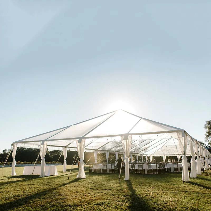 야외 결혼식을 위한 최고의 텐트 유형